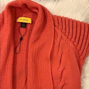 St.JOHN Women Sweater Short Sleeve